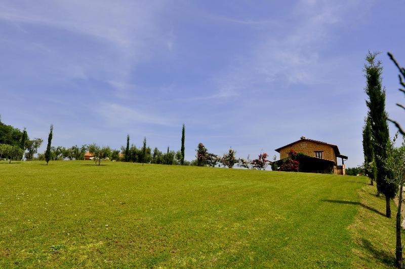 Hotel Borgo Nociquerceto Tarano Exterior foto