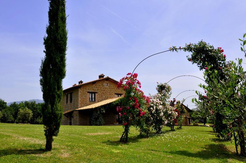 Hotel Borgo Nociquerceto Tarano Exterior foto