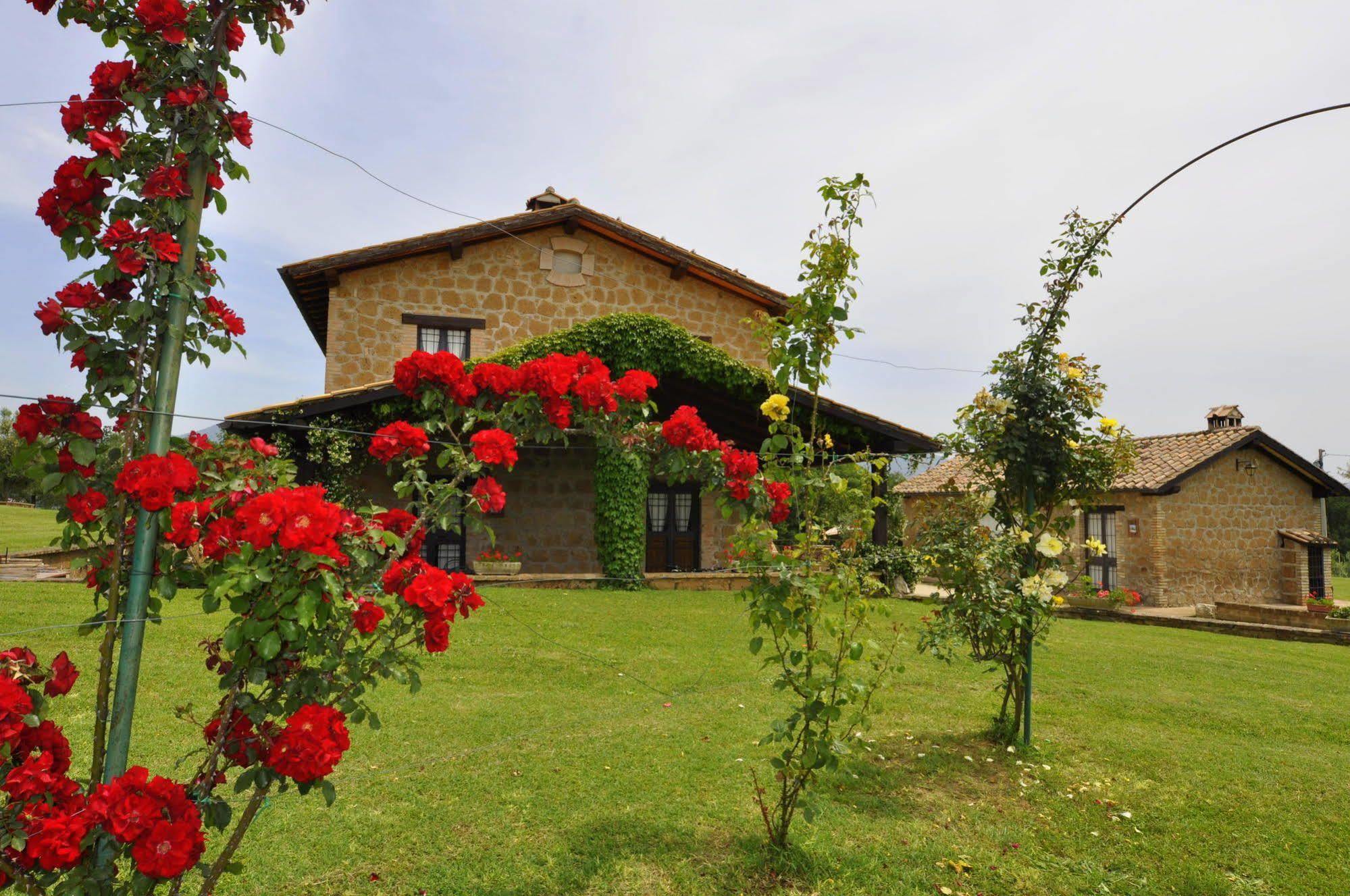 Hotel Borgo Nociquerceto Tarano Exterior foto